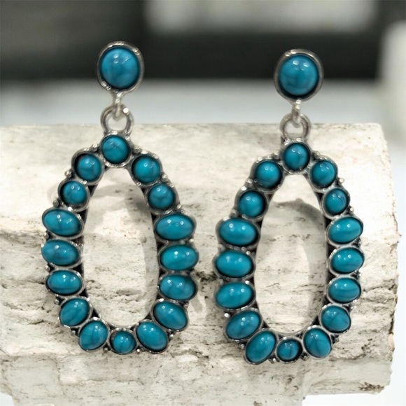 Jewelry - Elegant Silver and Blue Dangle Earrings